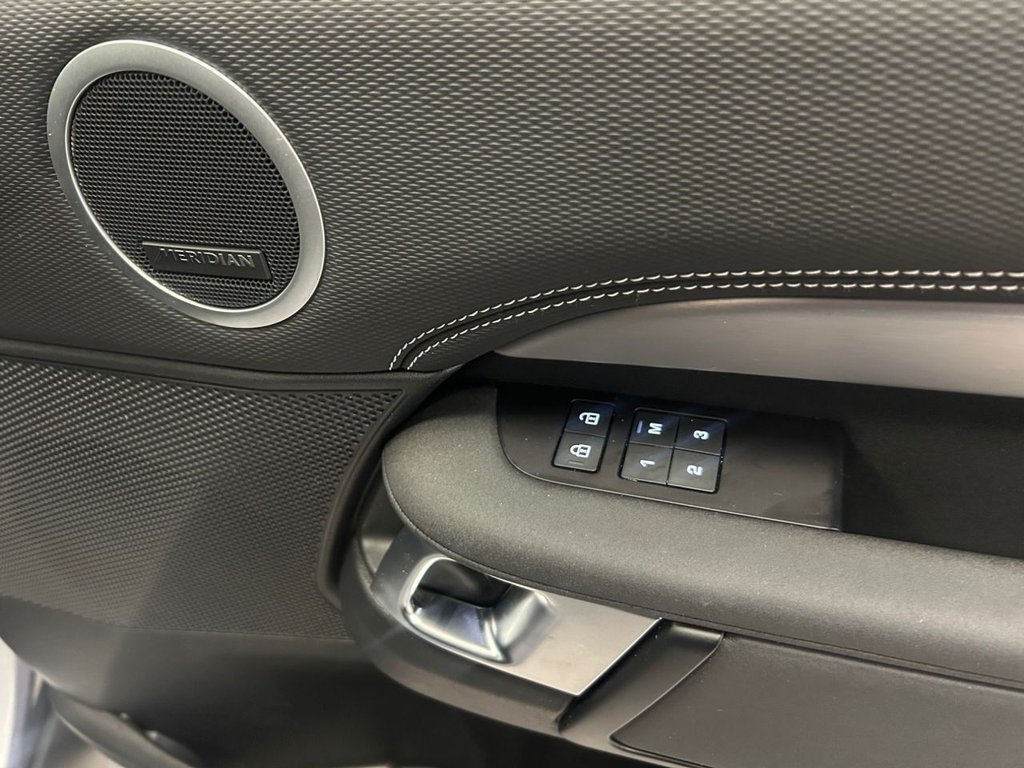 Used Land Rover Discovery 2023 for sale - 77275656: Photo 11