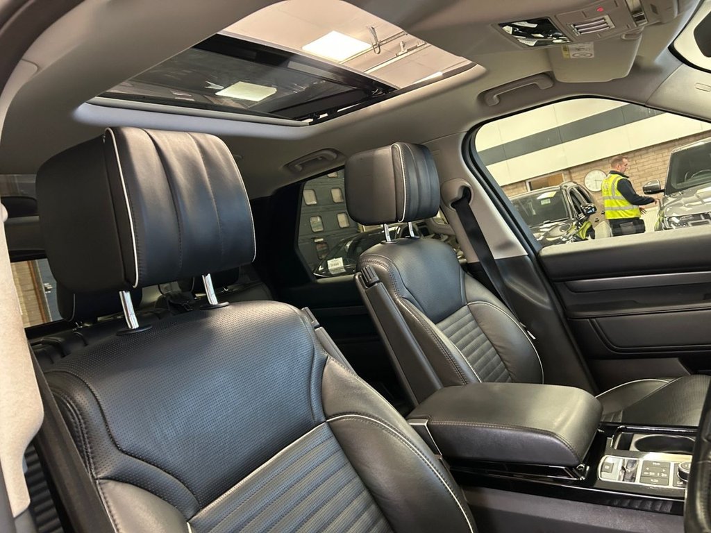 Used Land Rover Discovery 2018 for sale - 76510063: Photo 11