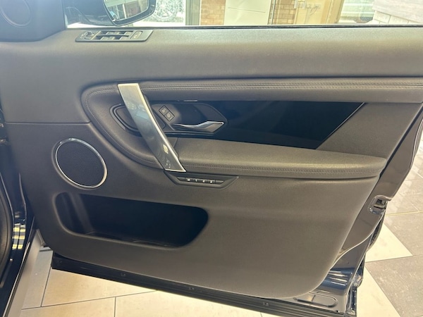 Used Land Rover Discovery Sport 2020 for sale - 75693545: Photo 24