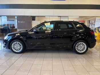 Used Audi A3 2016 for sale - 77356184: Photo