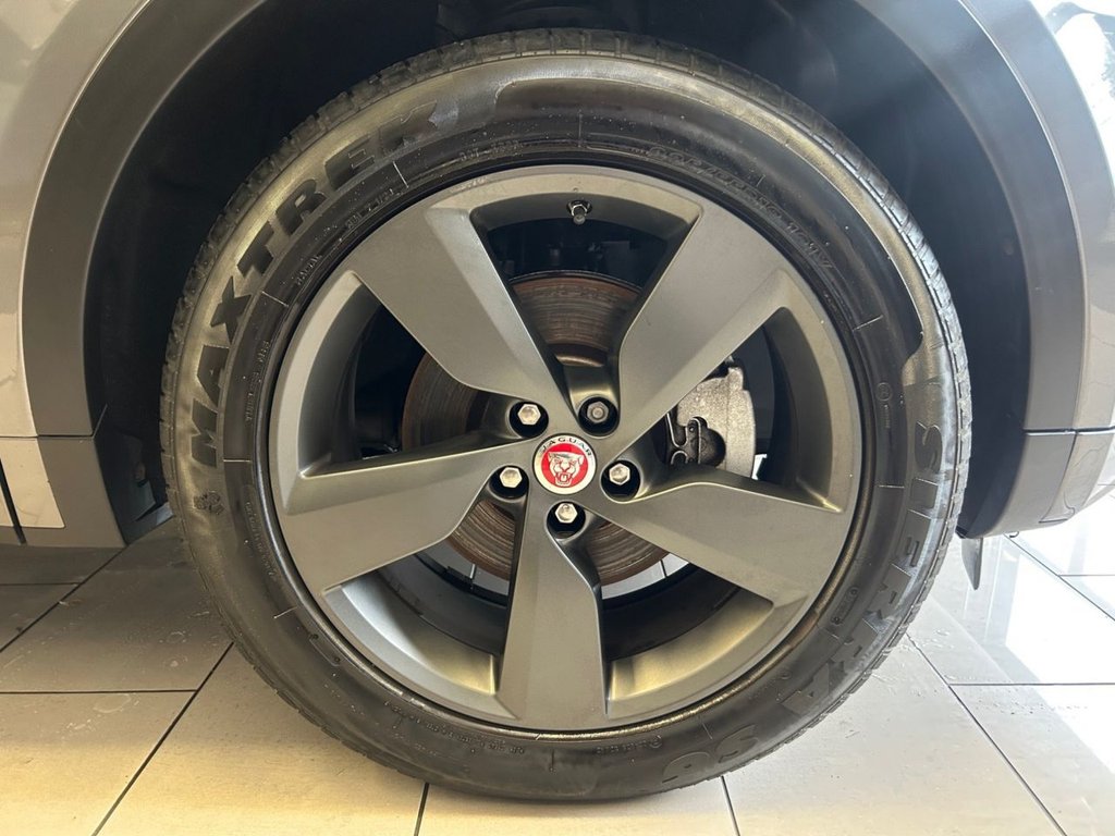 Used Jaguar E-Pace 2019 for sale - 75998694: Photo 9