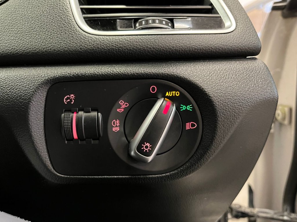 Used Audi Q3 2016 for sale - 76768341: Photo 17