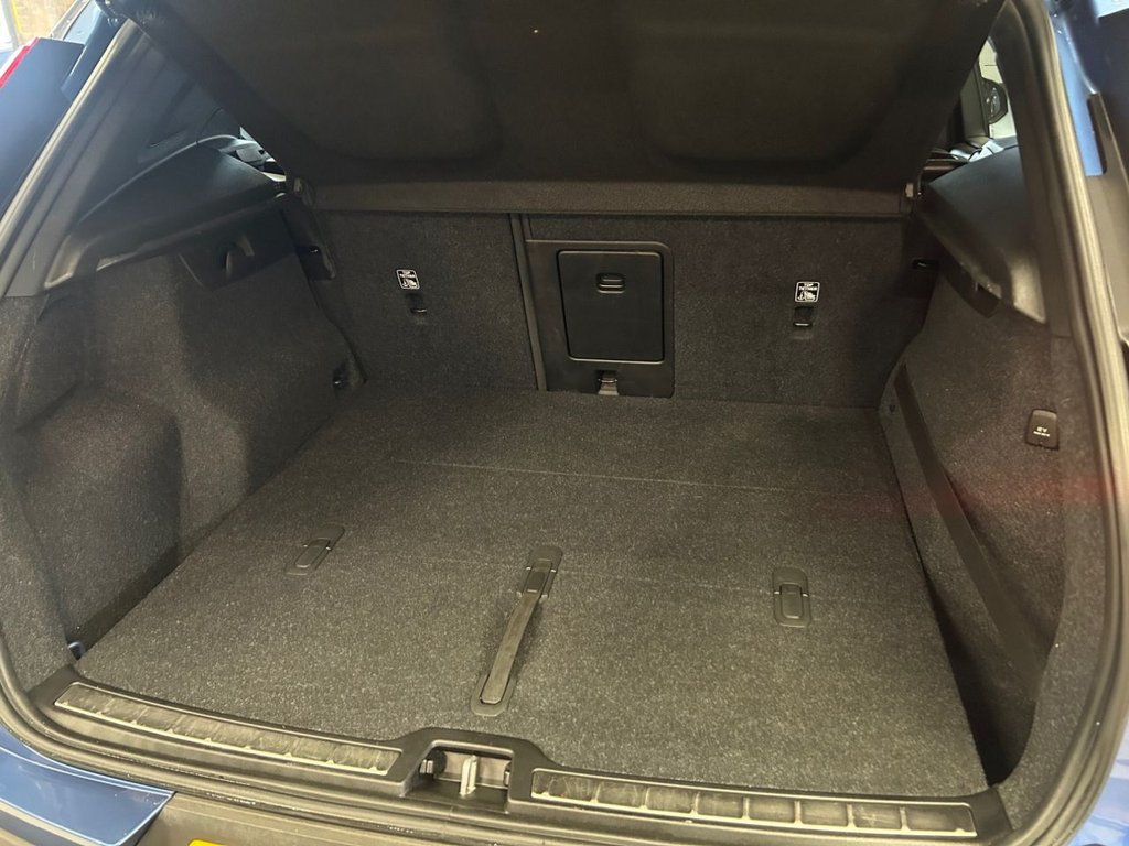 Used Volvo XC40 2018 for sale - 76724857: Photo 23