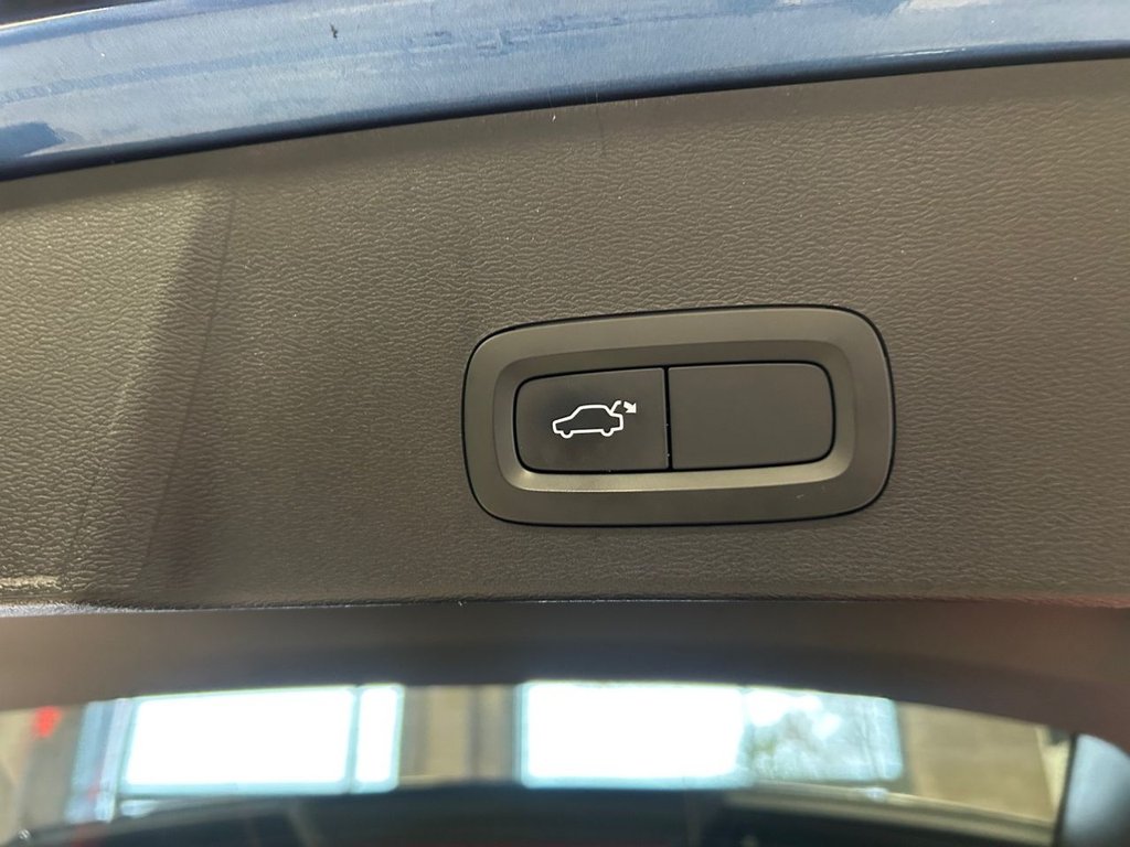 Used Volvo XC40 2018 for sale - 76724857: Photo 24