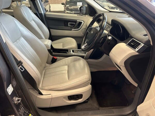 Used Land Rover Discovery Sport 2016 for sale - 76256795: Photo 11