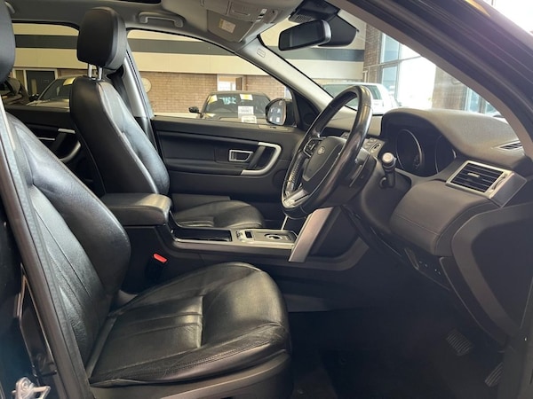 Used Land Rover Discovery Sport 2015 for sale - 76323317: Photo 9