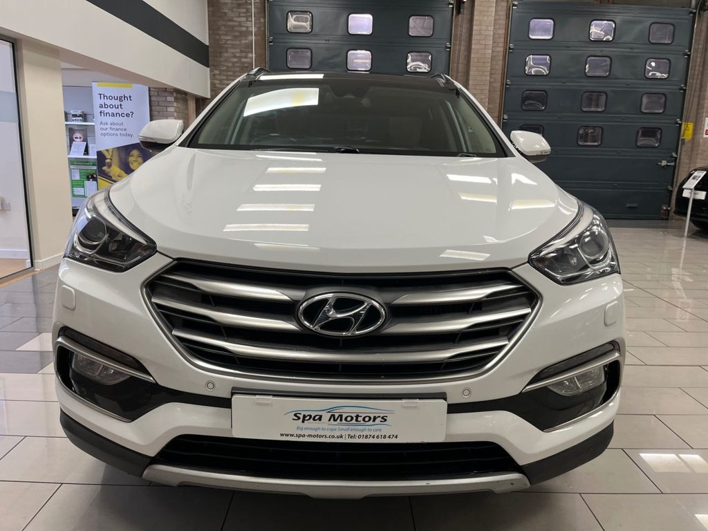 Used Hyundai Santa Fe 2016 for sale - 76454493: Photo 2