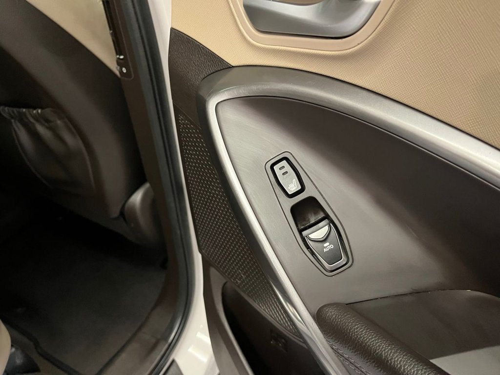 Used Hyundai Santa Fe 2016 for sale - 76454493: Photo 20