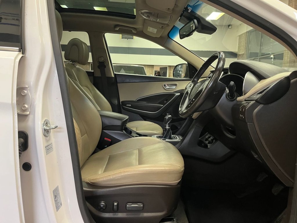 Used Hyundai Santa Fe 2016 for sale - 76454493: Photo 9