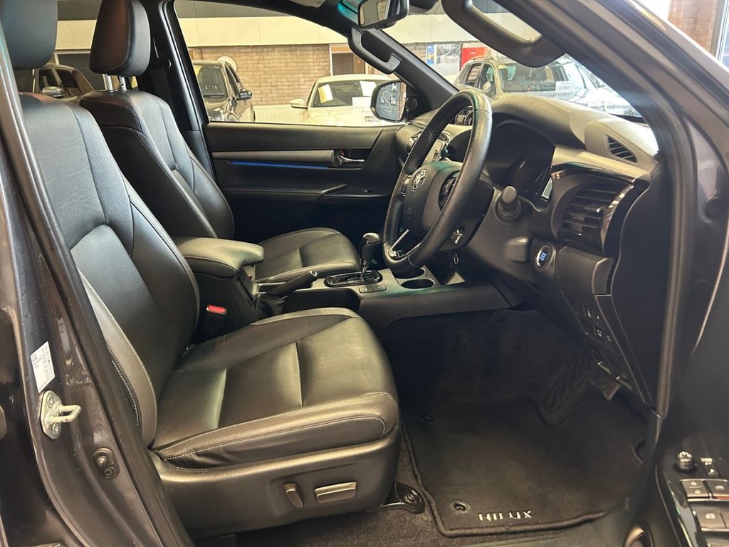 Used Toyota Hilux 2023 for sale - 76934857: Photo 11