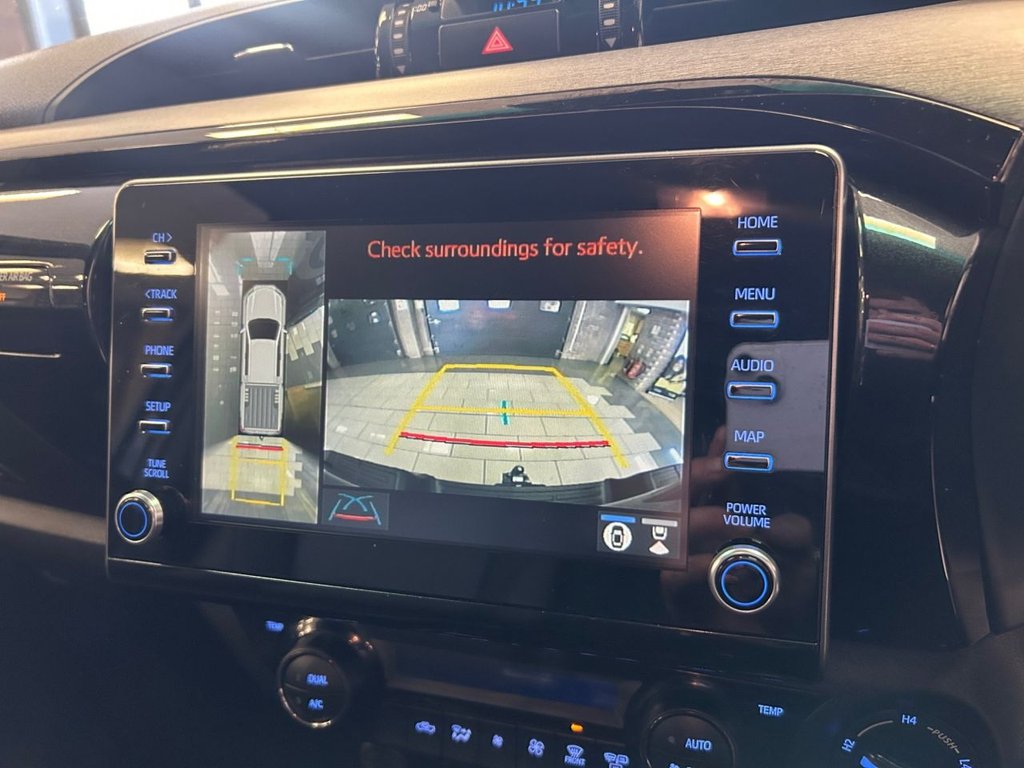 Used Toyota Hilux 2023 for sale - 76934857: Photo 17