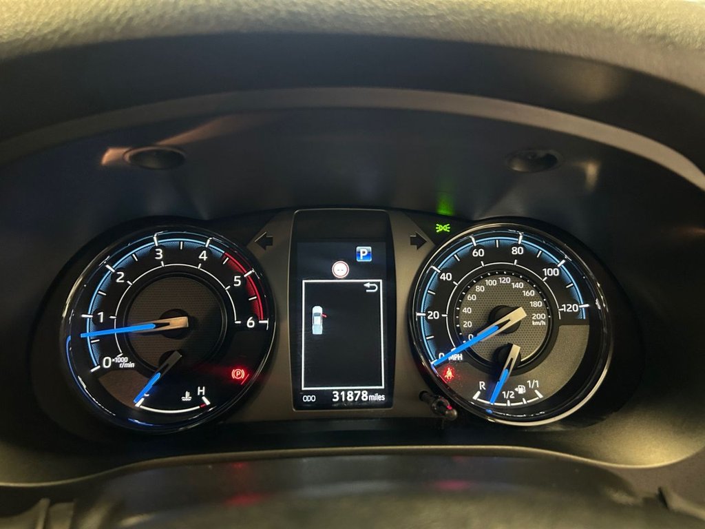 Used Toyota Hilux 2023 for sale - 76934857: Photo 19