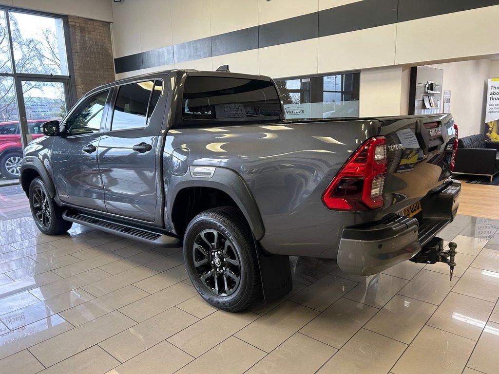 Used Toyota Hilux 2023 for sale - 76934857: Photo 5