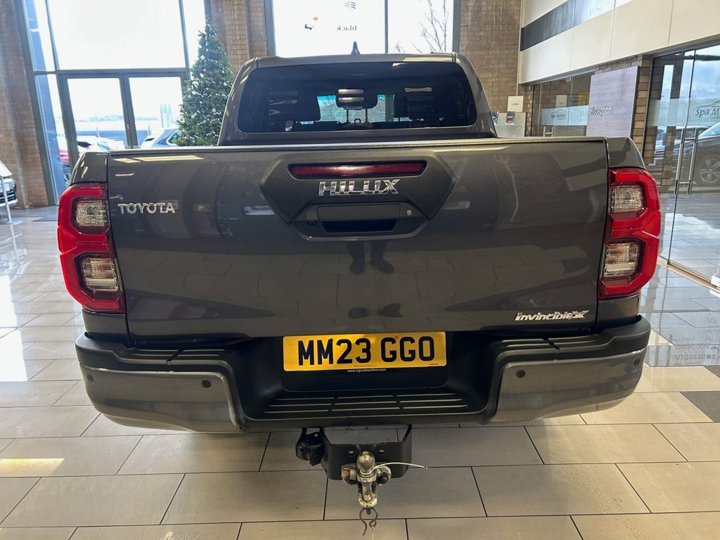 Used Toyota Hilux 2023 for sale - 76934857: Photo 6