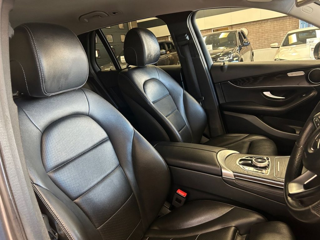 Used Mercedes-Benz GLC 2019 for sale - 76739937: Photo 11