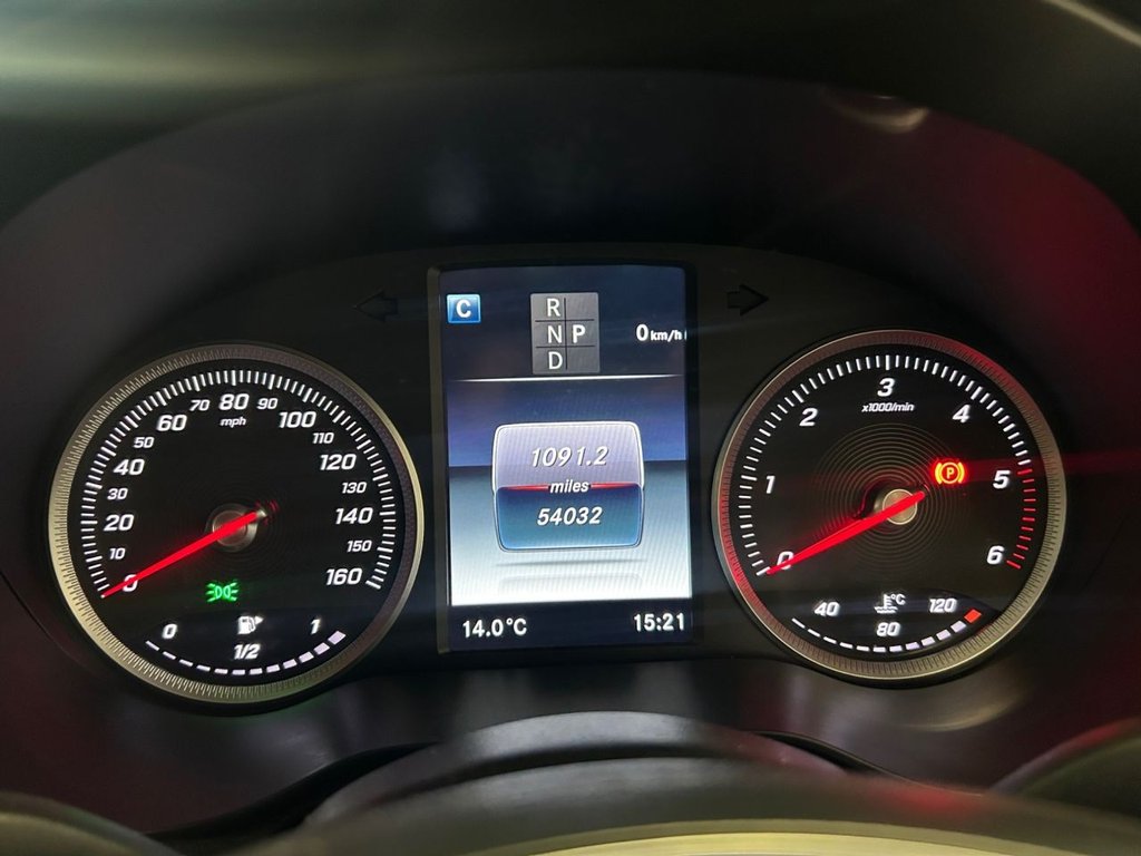 Used Mercedes-Benz GLC 2019 for sale - 76739937: Photo 13