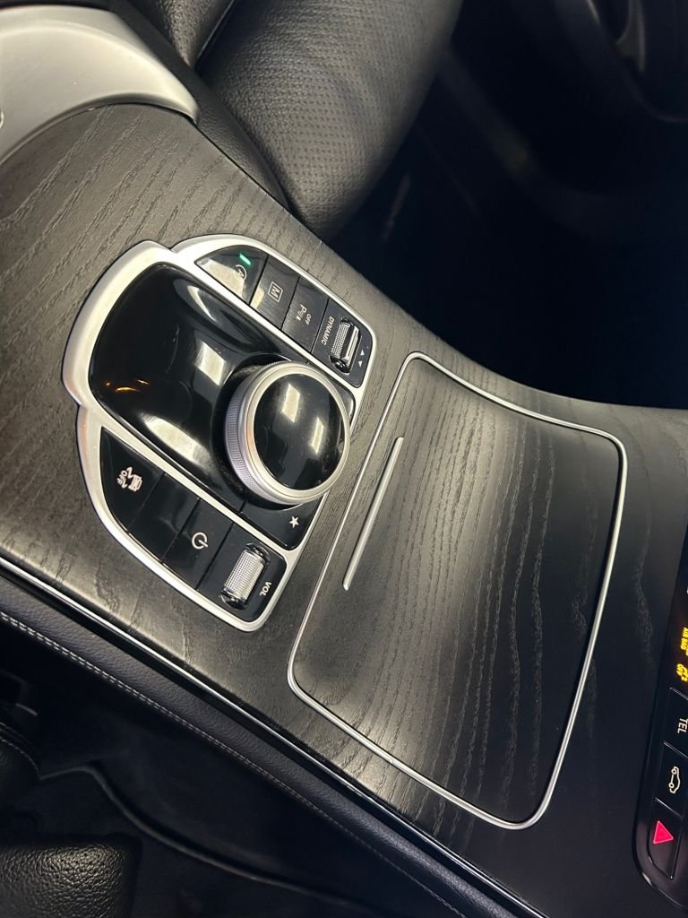 Used Mercedes-Benz GLC 2019 for sale - 76739937: Photo 17