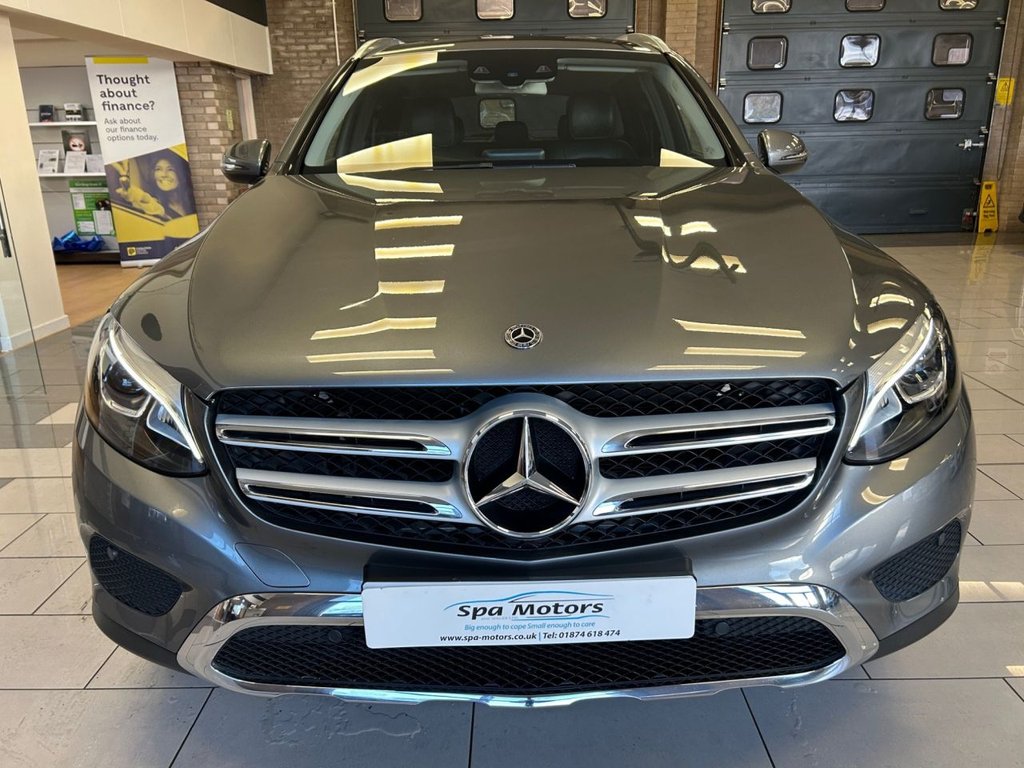 Used Mercedes-Benz GLC 2019 for sale - 76739937: Photo 2