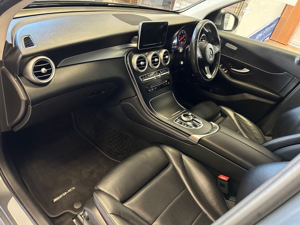 Used Mercedes-Benz GLC 2019 for sale - 76739937: Photo 25