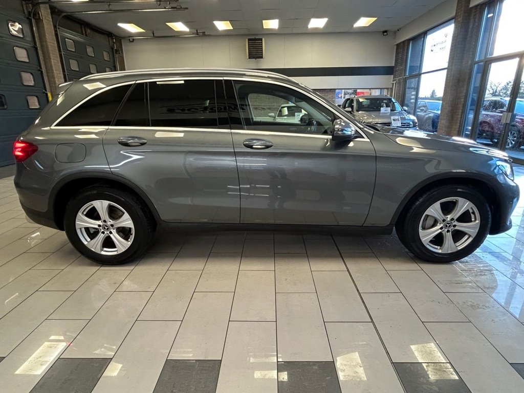 Used Mercedes-Benz GLC 2019 for sale - 76739937: Photo 8