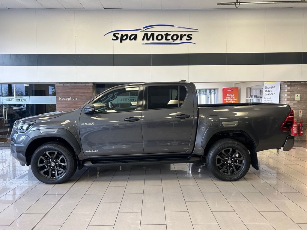 Used Toyota Hilux 2023 for sale - 76973385: Photo 4