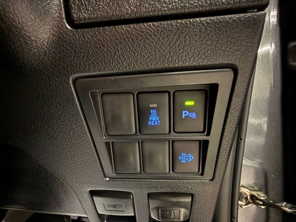 Used Toyota Hilux 2023 for sale - 76406379: Photo 18