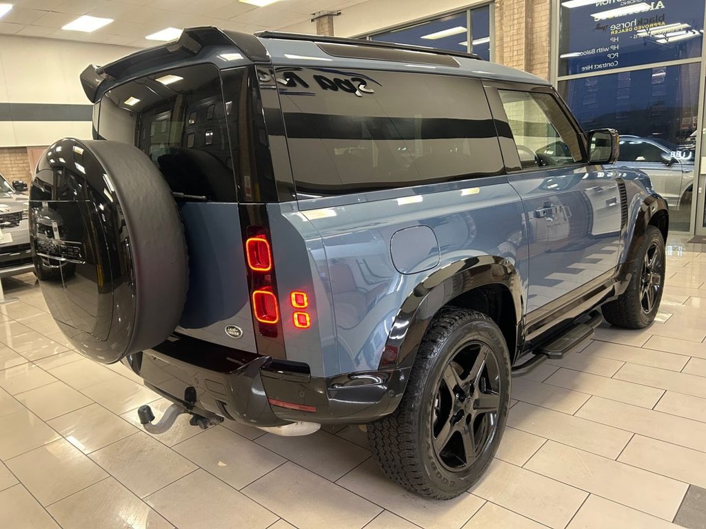 Used Land Rover Defender 2023 for sale - 77262941: Photo 7