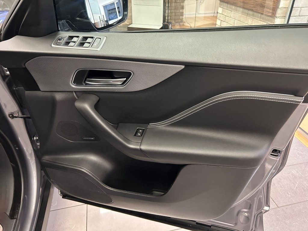Used Jaguar F-Pace 2020 for sale - 76900305: Photo 10