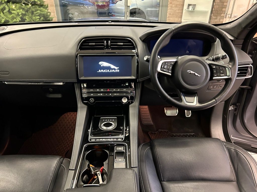 Used Jaguar F-Pace 2020 for sale - 76900305: Photo 17