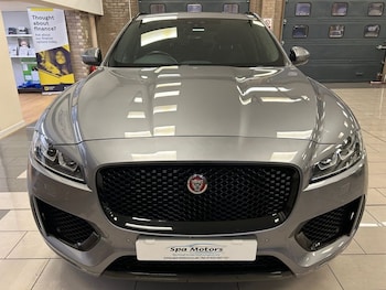 Used Jaguar F-Pace 2020 for sale - 76900305: Photo