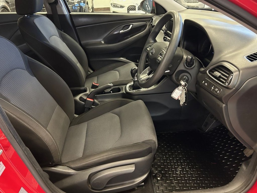 Used Hyundai i30 2017 for sale - 76798146: Photo 11