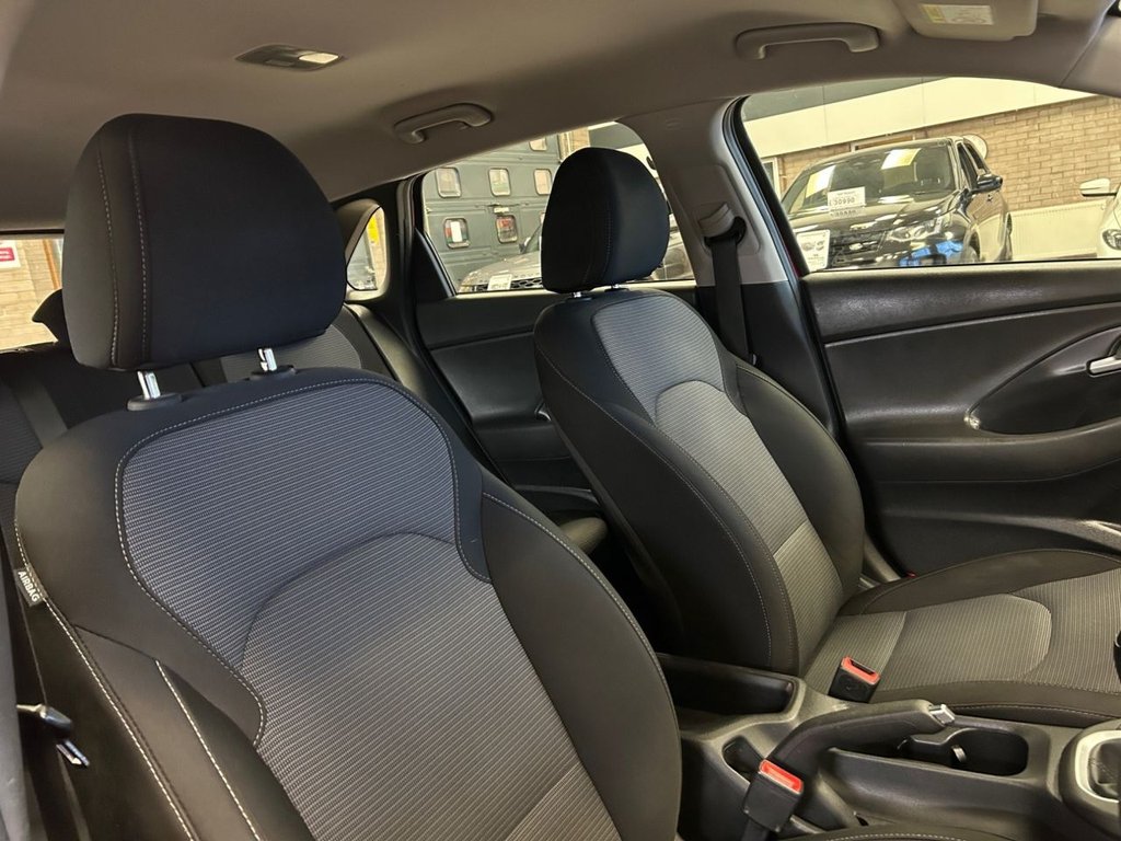 Used Hyundai i30 2017 for sale - 76798146: Photo 12