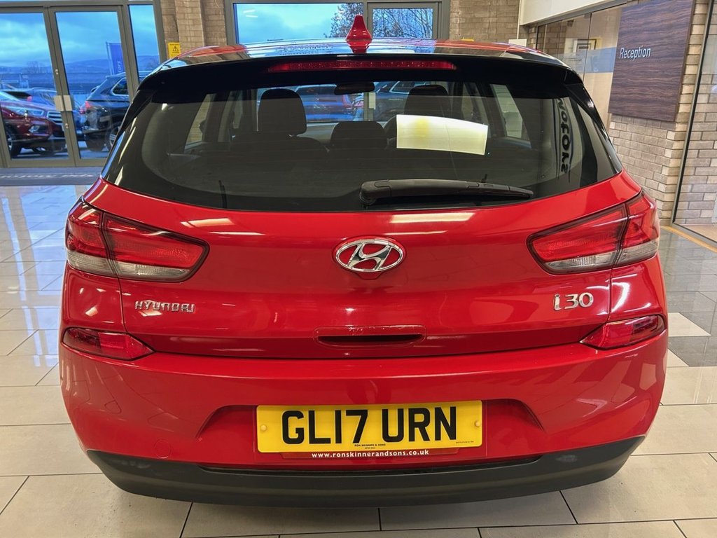 Used Hyundai i30 2017 for sale - 76798146: Photo 6