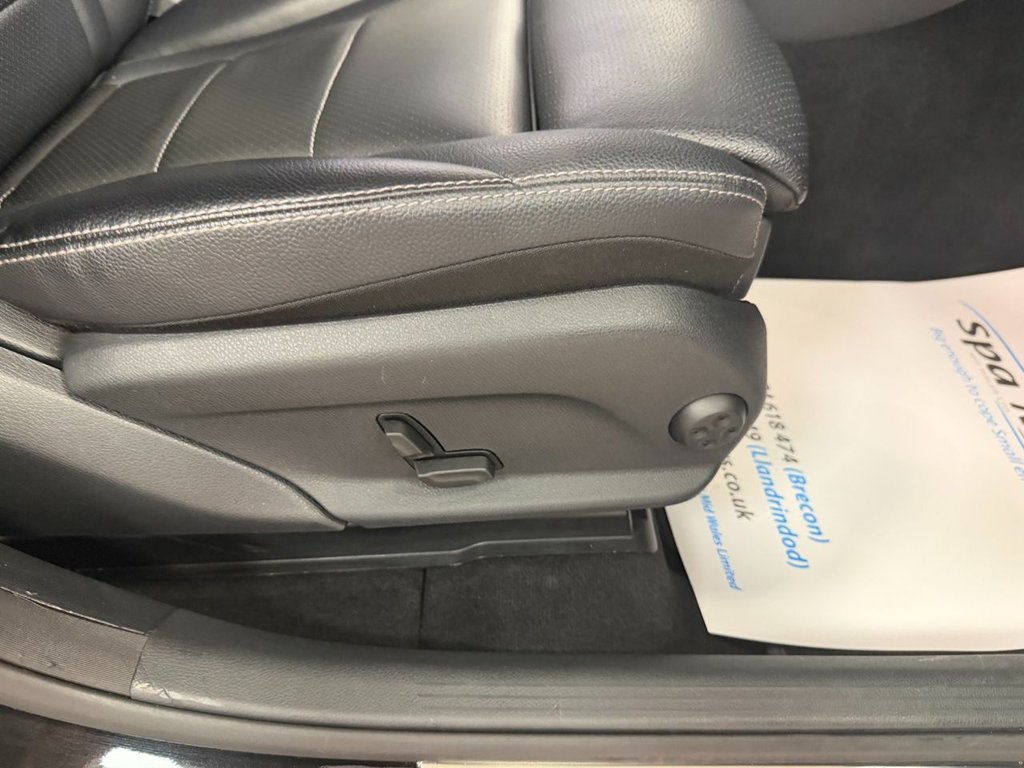 Used Mercedes-Benz GLC 2018 for sale - 77666853: Photo 16