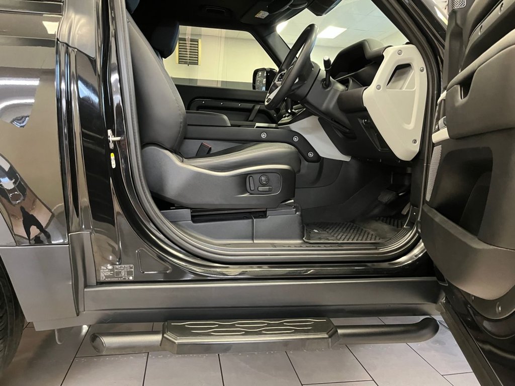 Used Land Rover Defender 2024 for sale - 76406979: Photo 11