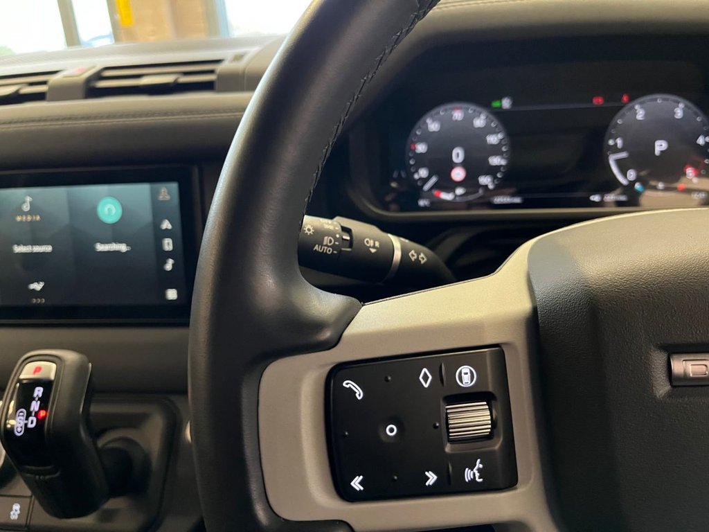 Used Land Rover Defender 2024 for sale - 76406979: Photo 15