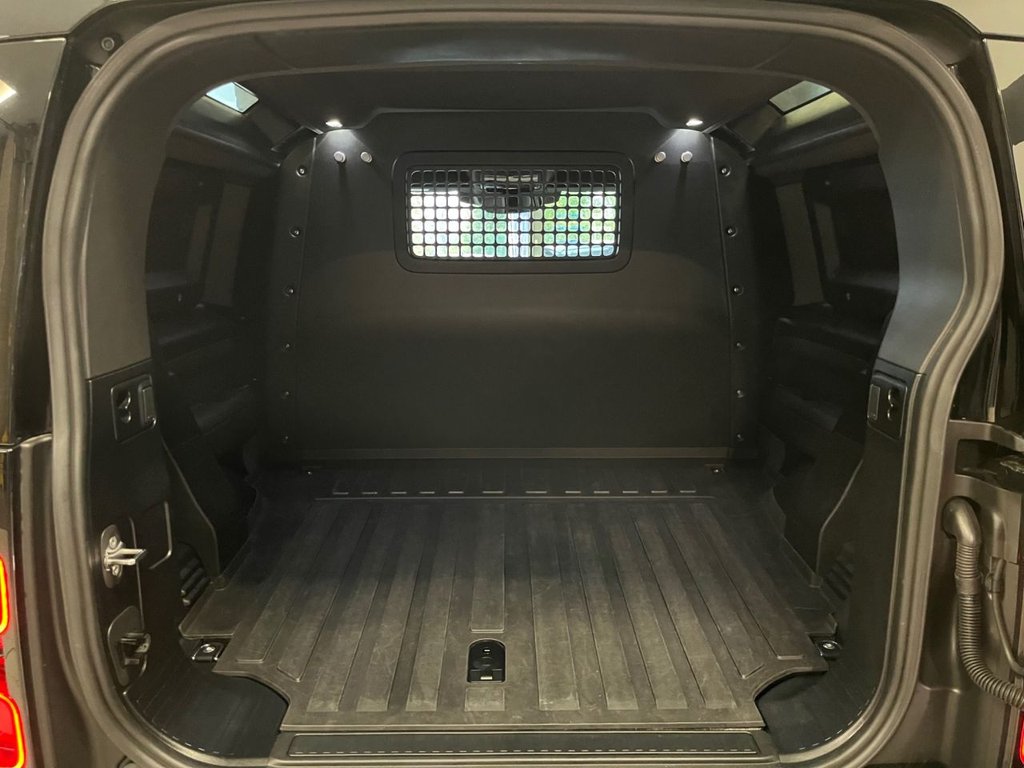 Used Land Rover Defender 2024 for sale - 76406979: Photo 18