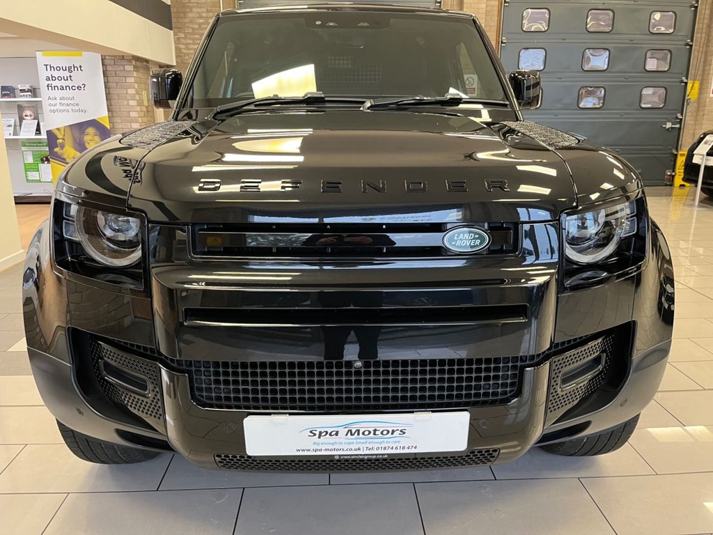 Used Land Rover Defender 2024 for sale - 76406979: Photo 2