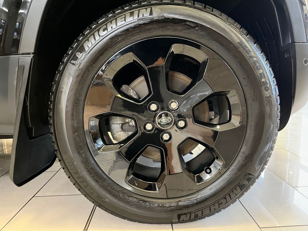 Used Land Rover Defender 2024 for sale - 76406979: Photo 9