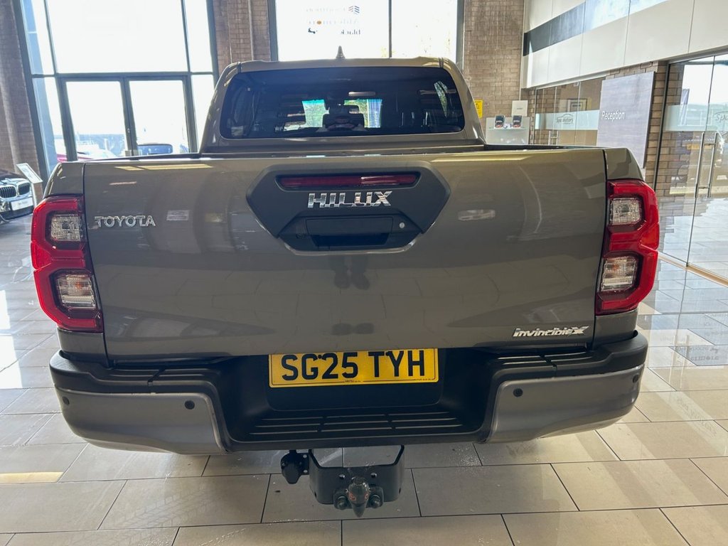 Used Toyota Hilux 2025 for sale - 76569974: Photo 6