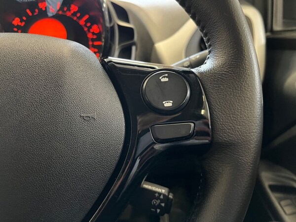 Used Peugeot 108 2015 for sale - 76163354: Photo 14