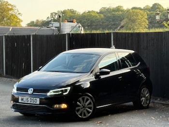 Used Volkswagen Polo 2015 for sale - 79235876: Photo