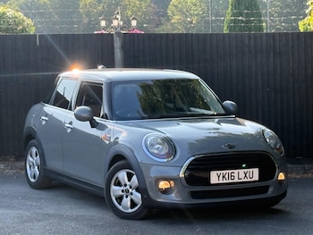 Used MINI Hatch 2016 for sale - 79317015: Photo