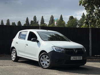 Used Dacia Sandero 2018 for sale - 79576809: Photo