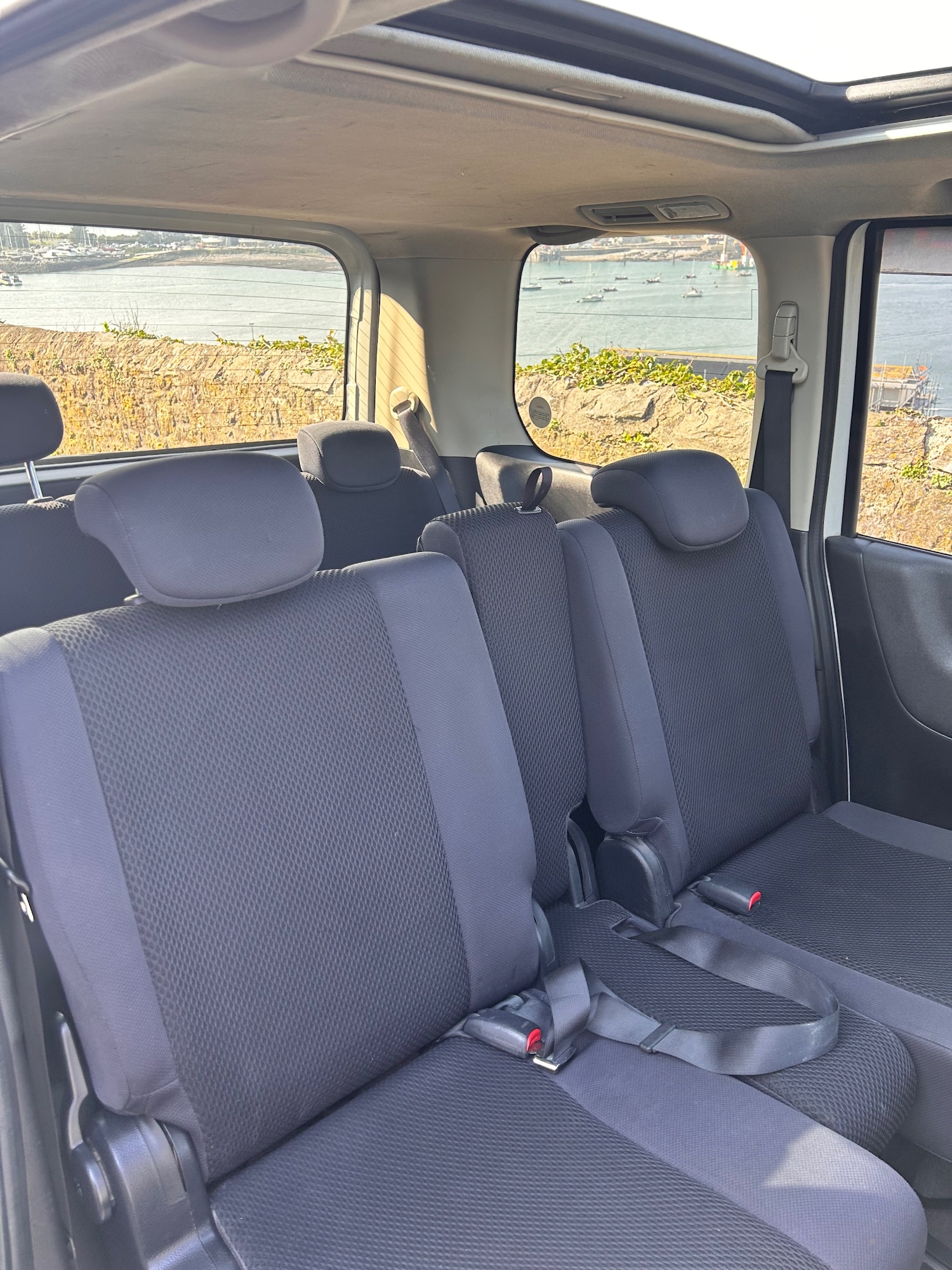 Used Nissan Serena 2018 for sale - 77965495: Photo 12