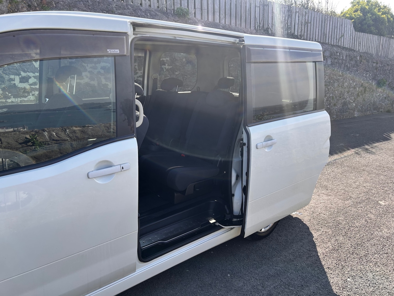 Used Nissan Serena 2018 for sale - 77965495: Photo 4