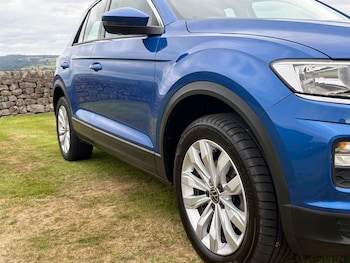 Used Volkswagen T-Roc 2021 for sale - 75554558: Photo