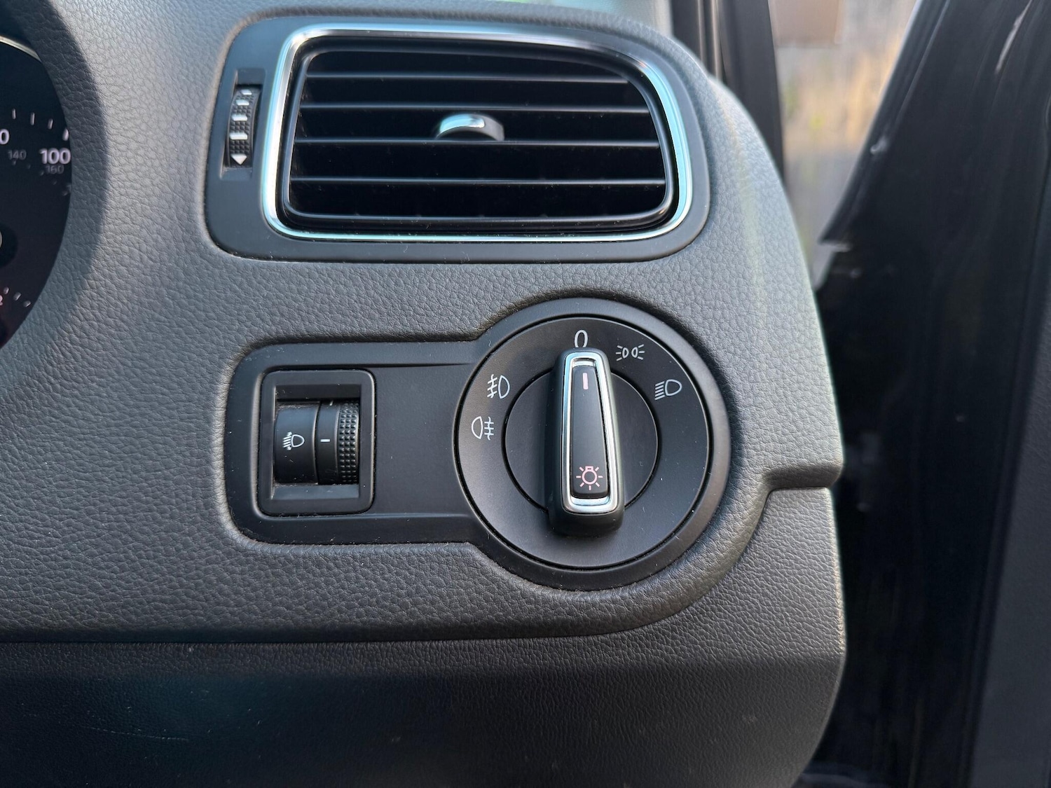 Used Volkswagen Polo 2016 for sale - 76936511: Photo 33