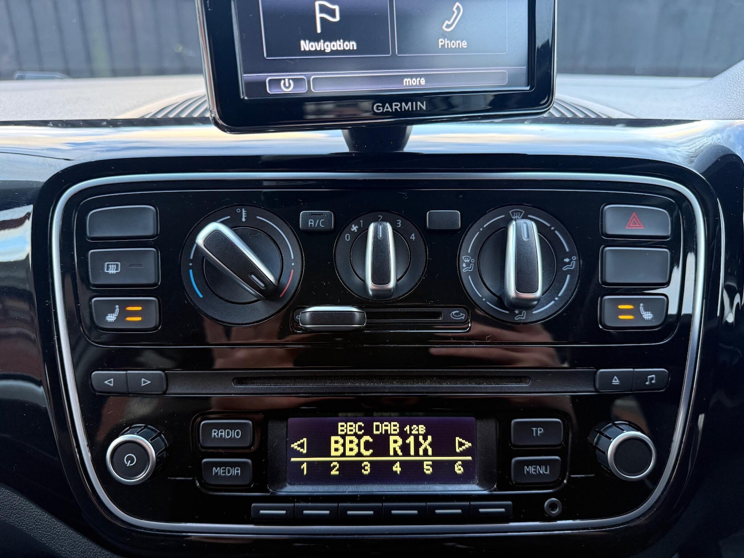 Used Volkswagen up! 2015 for sale - 76855697: Photo 25