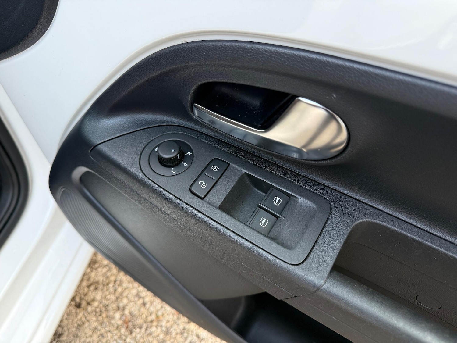 Used Volkswagen up! 2015 for sale - 76855697: Photo 30